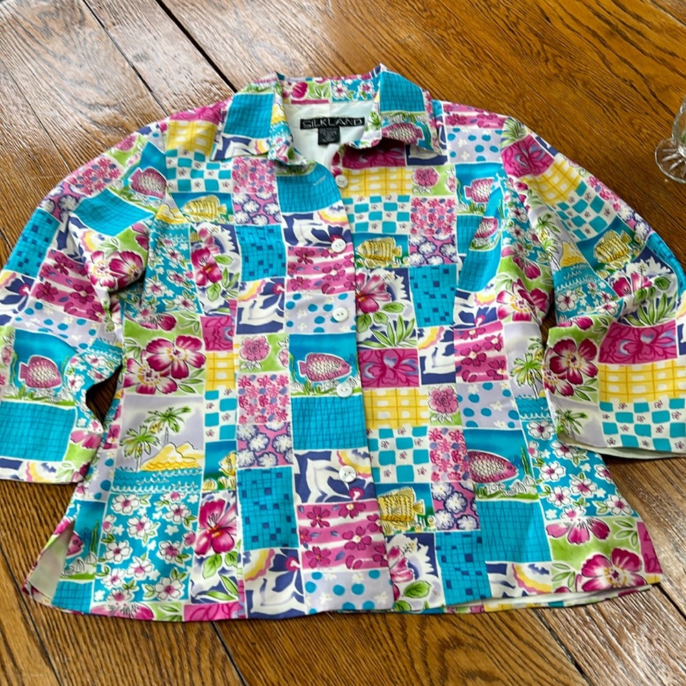 Silkland tropical print silk shirt/jacket.  Size 8.  Great condition.  Large.
